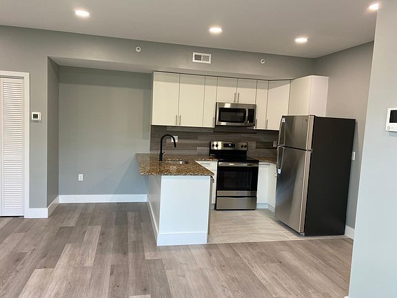 3rd image of 1816 Germantown Ave #1-D