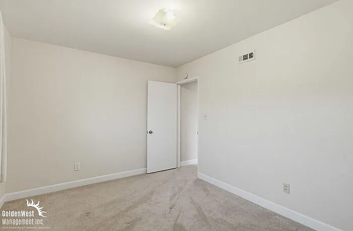 4959 Mount Ashmun Dr — Photo 20