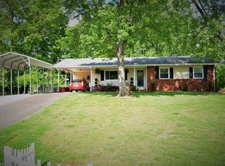 222 Queenland Ct, King, NC 27021