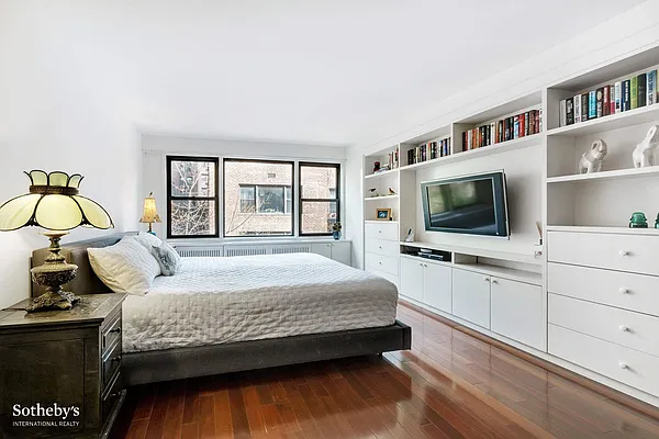 Sold by Sotheby's International Realty | media 15