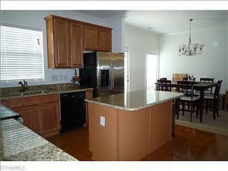 4th image of 826 Jarman Dr