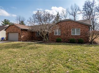 681 E Stella Dr, Decatur, IL 62526