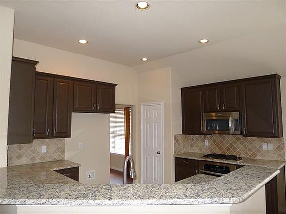 5th image of 9413 Fenway Dr