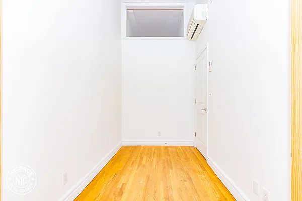 Rented by MySpaceNYC | media 19