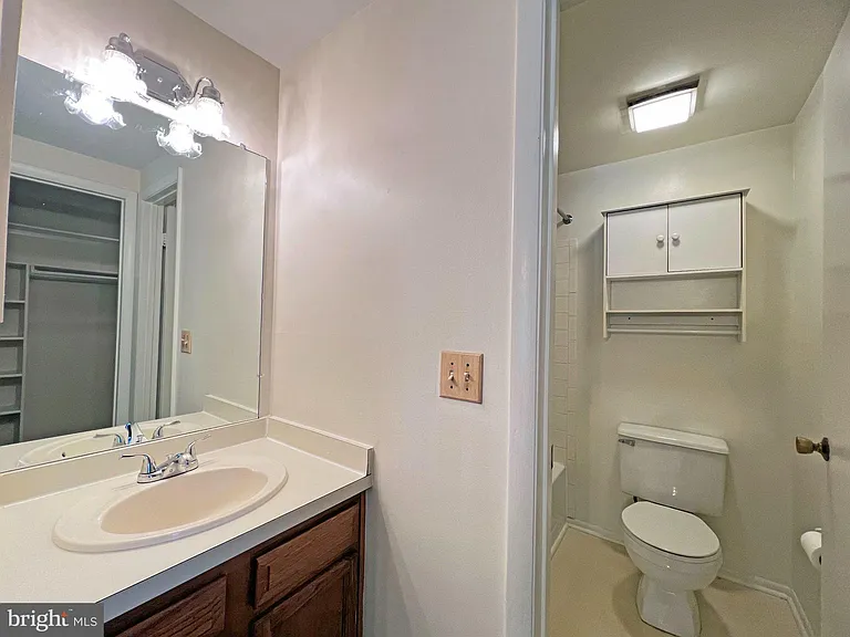 18140 Chalet Dr #204 — Photo 20