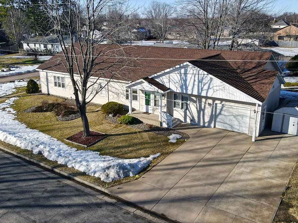 1st image of 1831 Rapids St #463