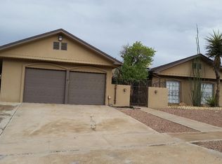 10816 Vista Alegre Dr, El Paso, TX 79935