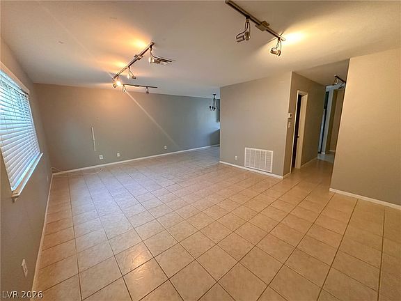 4th image of 641 Pecos Way