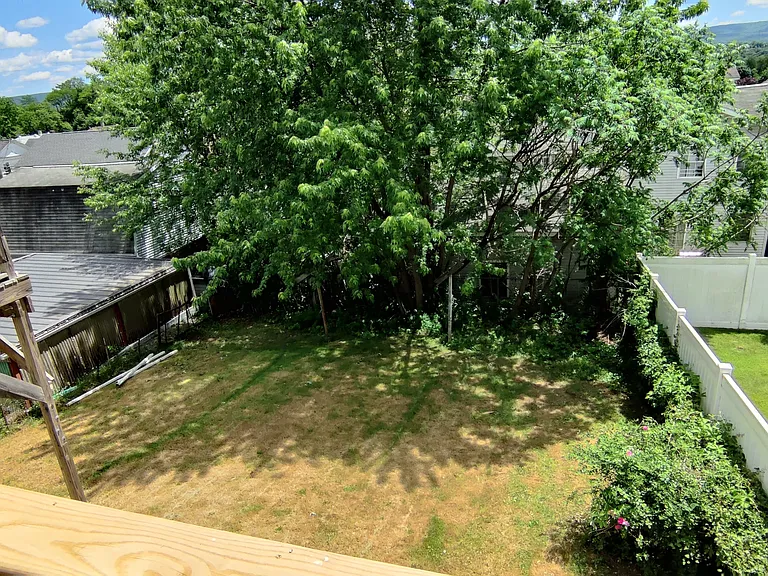 602 Ackley St — Photo 10
