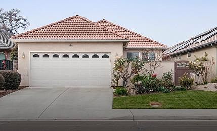 1st image of 317 S Holland Ct