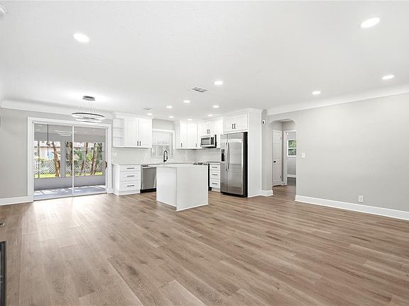 2nd image of 1628 S HIGHLAND AVENUE