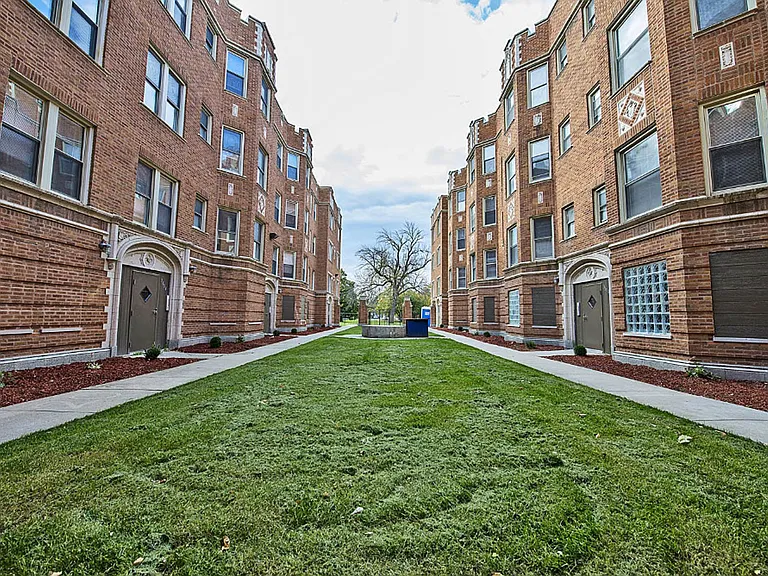 3600 W Franklin — Photo 51