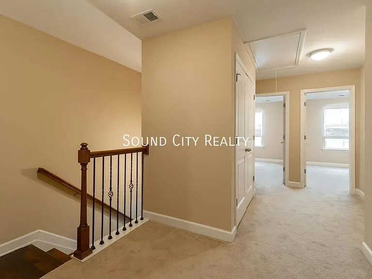 1408B Straightway Ave — Photo 8