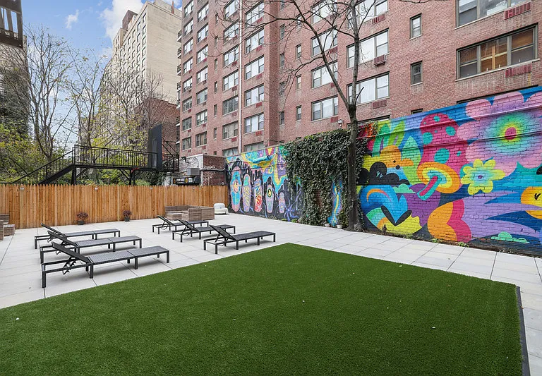 401 W 56th St #5F — Photo 10