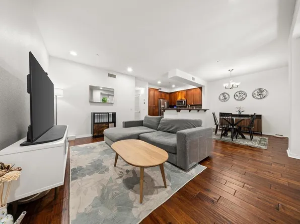 8835 Tribeca Cir, San Diego, CA 92123