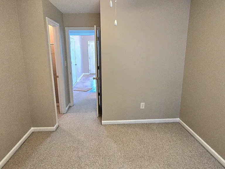 3 Castleton Ct — Photo 20