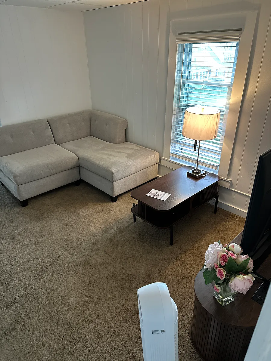 Building Photo - 112 Gaylord St #3