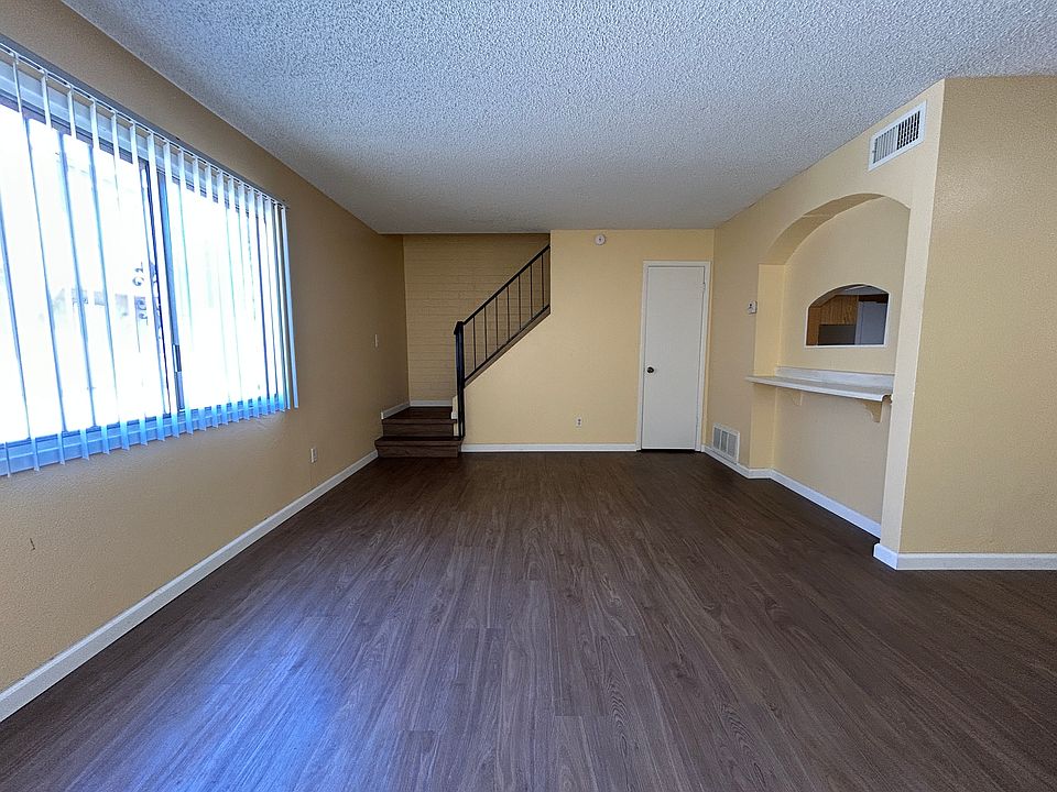 1st image of 4204 S 47th St