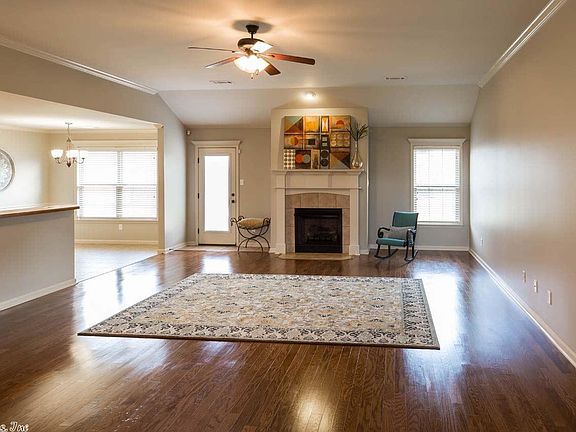 4th image of 2201 Magna Carta Ln