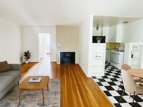 3rd image of 1245 N Laurel Ave #17154823