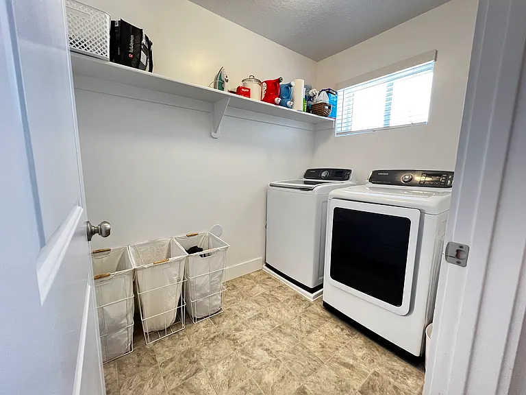 3186 E 1350 S — Photo 15