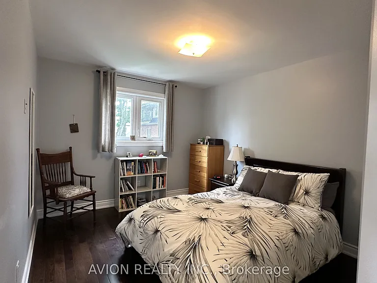 294 Warden Ave — Photo 16