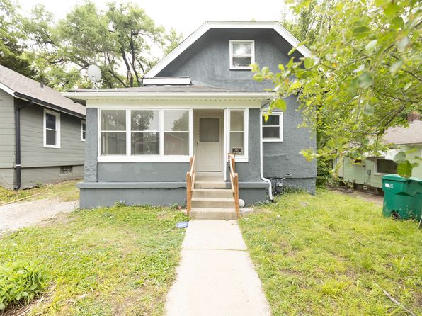 2717 Webster Ave