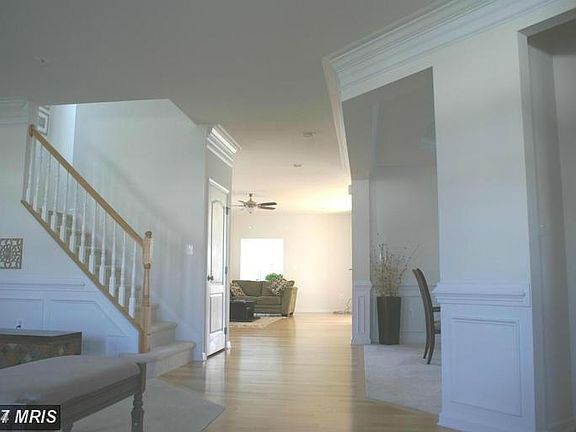 4th image of 43185 Barnstead Dr