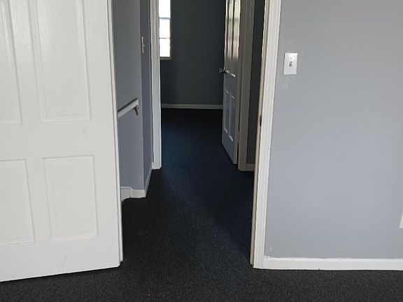 4th image of 1327 Woodstone Trce #1327