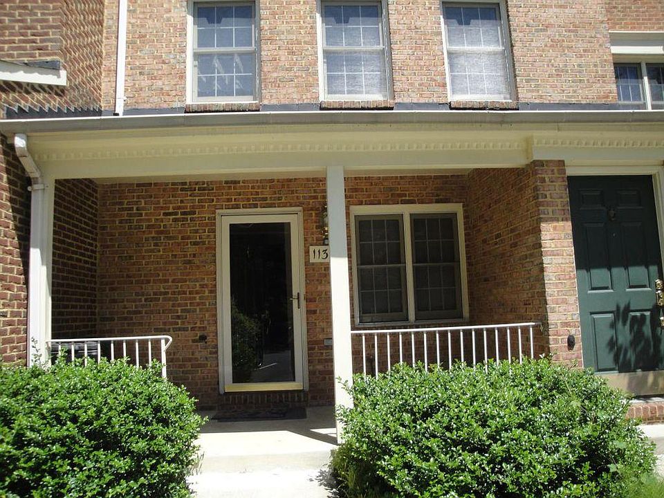Lower unit with front porch