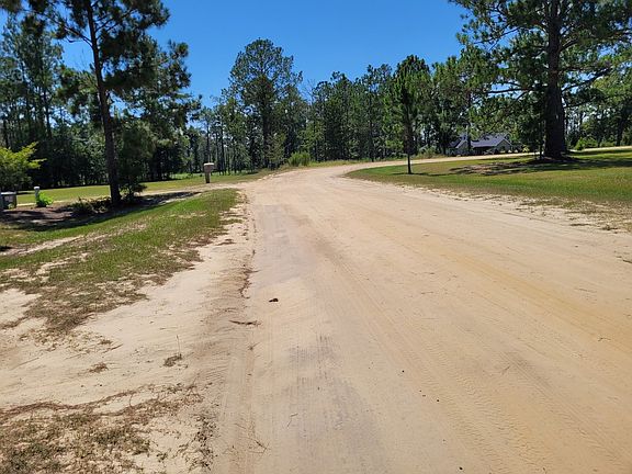 4th image of 1024 Holly Estates Rd