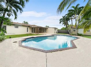 10451 SW 122nd Ct, Miami, FL 33186