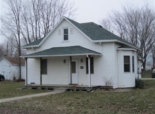 922 S 1st St, Prairie Du Chien, WI 53821