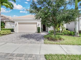 1650 Serrano Cir, Naples, FL 34105