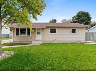 1513 E Plaza Dr, Appleton, WI 54915