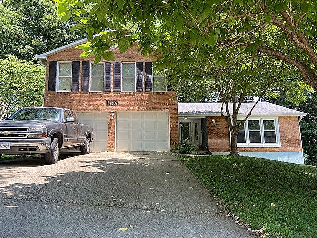 1st image of 15307 Iris Ln