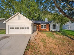 10428 Wrens Dr, Jonesboro, GA 30238