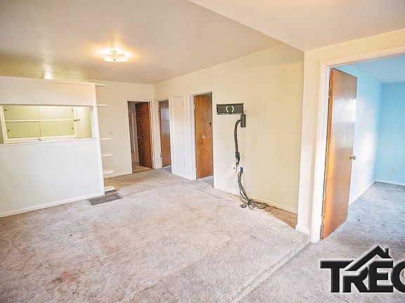 4th image of 333 Great Western Ave