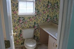 2nd image of 117 Sandalwood Dr