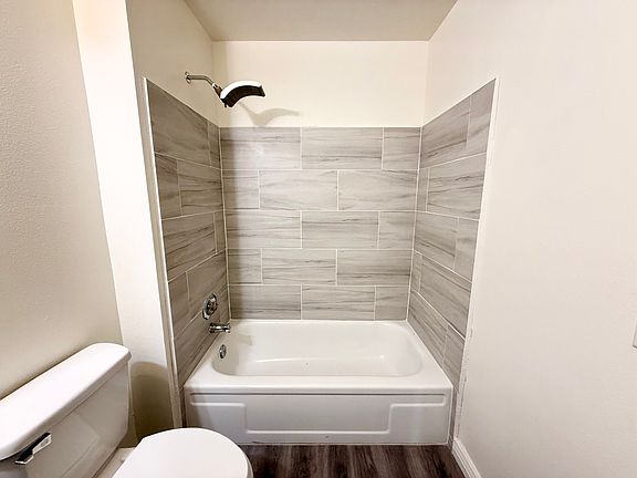 5th image of 1477 Harvard Ave APT B