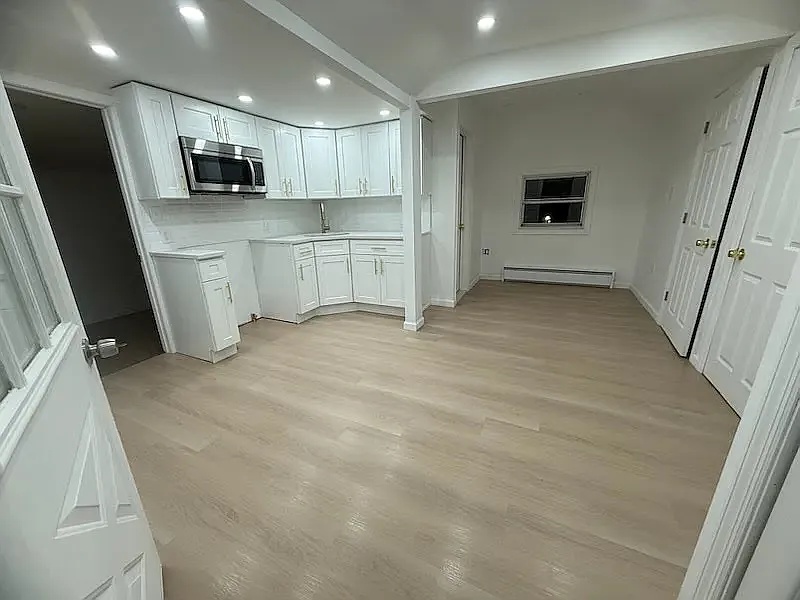 Building Photo - 8 Woodland Cir S