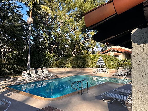 5th image of 718 Fremont Villas St #718