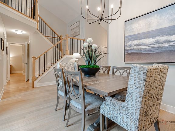 3rd image of 868 Island Ct