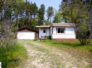 715 E Broad St, Bellaire, MI 49615