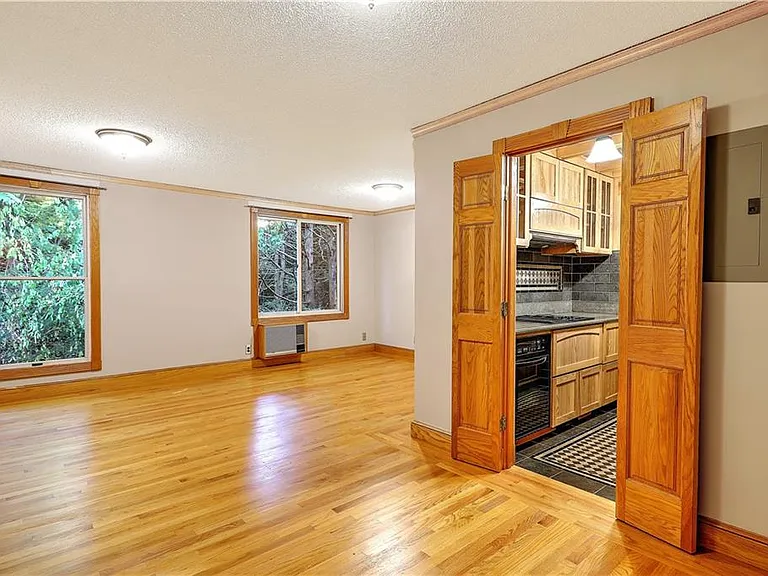 274 S Main St #28 — Photo 5