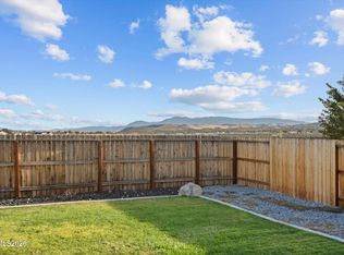 1054 Iron King Dr, Sparks, NV 89441