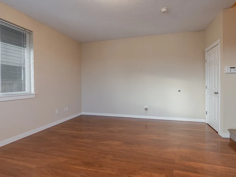 4x2 - Living Room 4x2 - Living Room
