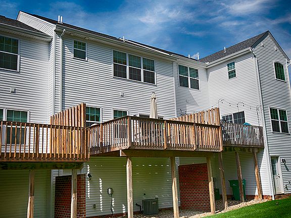 2nd image of 243 Bentbrook Cir