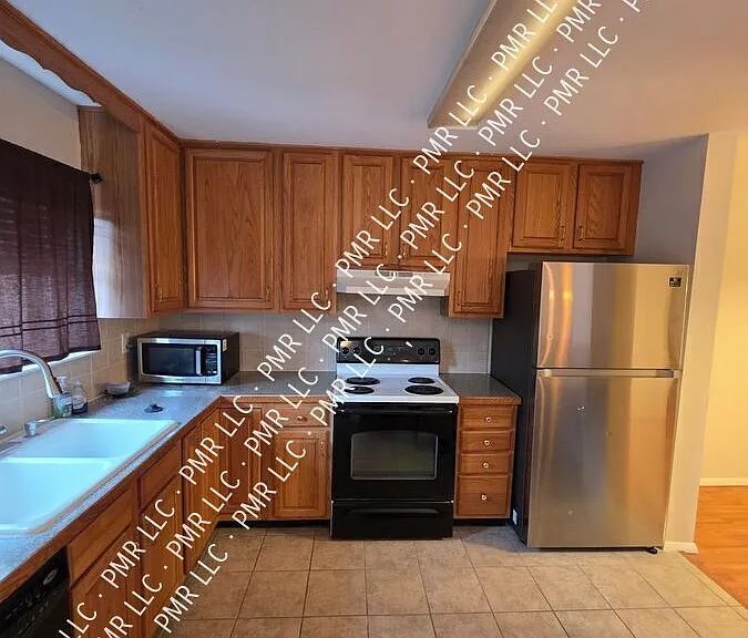 106 Sycamore Ct #1 — Photo 6
