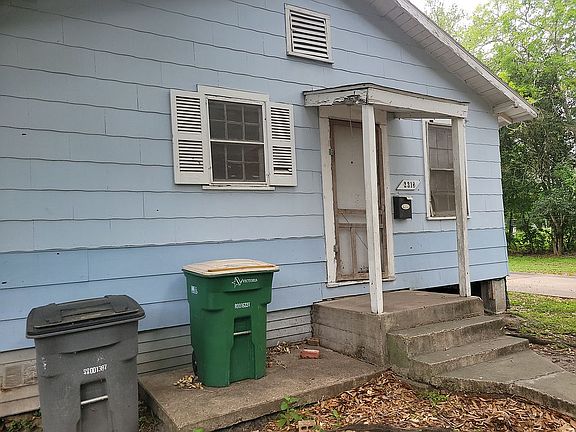 3rd image of 1101 E Loma Vista Ave